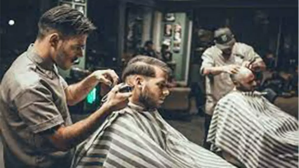 Nằm chiêm bao thấy người khác cắt hết tóc mình 